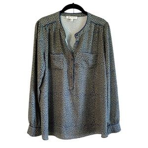 JUST OLIVIA, NWOT, WOMENS, SOFT POLYESTER,  LONG SLEEVE SHIRT. SIZE M
